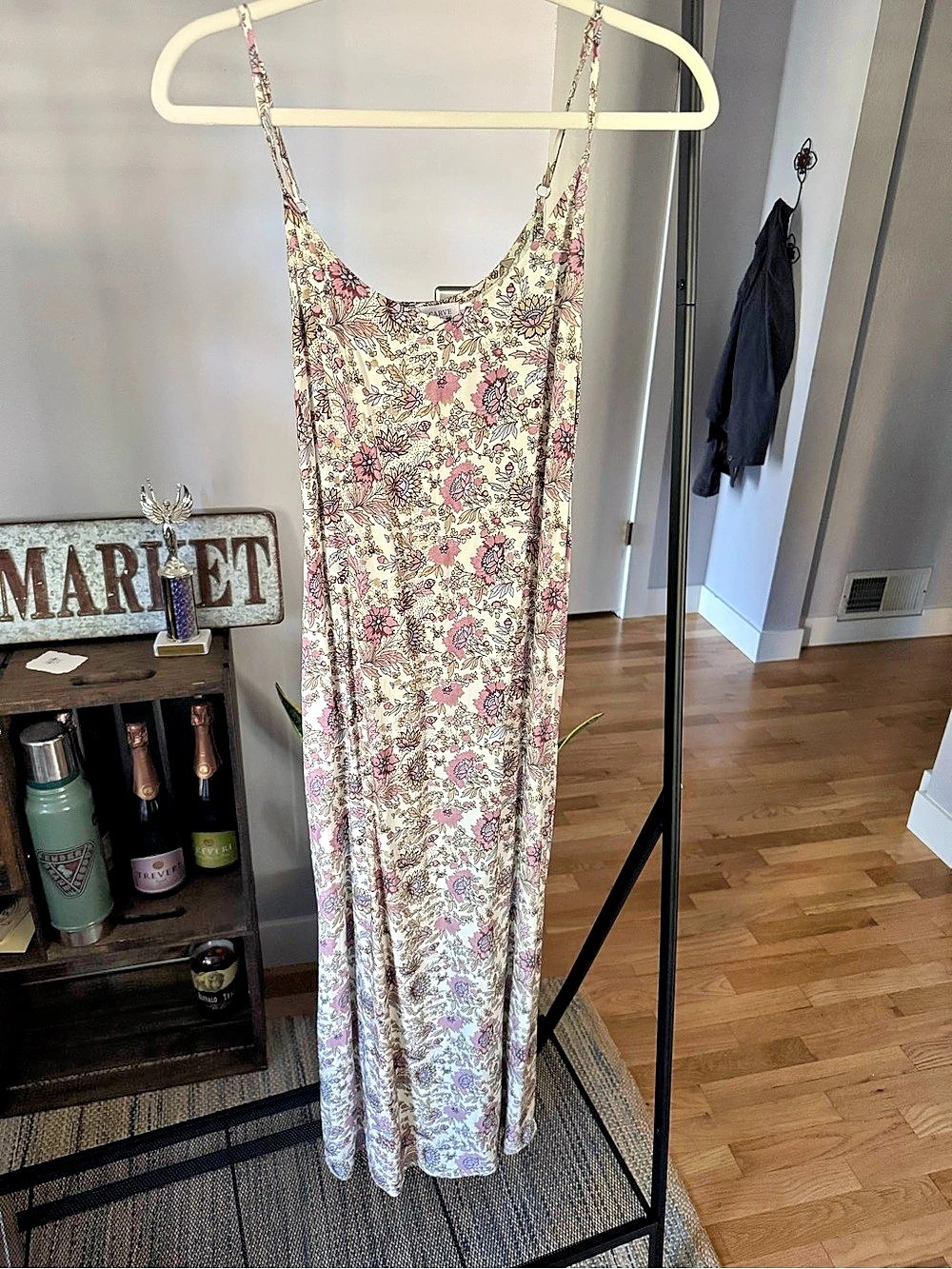 NWOT Carve Designs Macy Dress Floral Maxi in Cream & Pink Size Medium